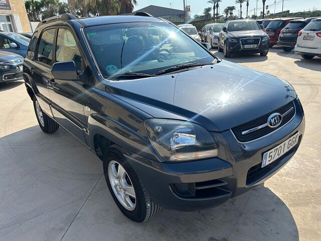 KIA SPORTAGE CUP 2.0 PETROL SPANISH LHD IN SPAIN 76000 MILES SUPERB 200